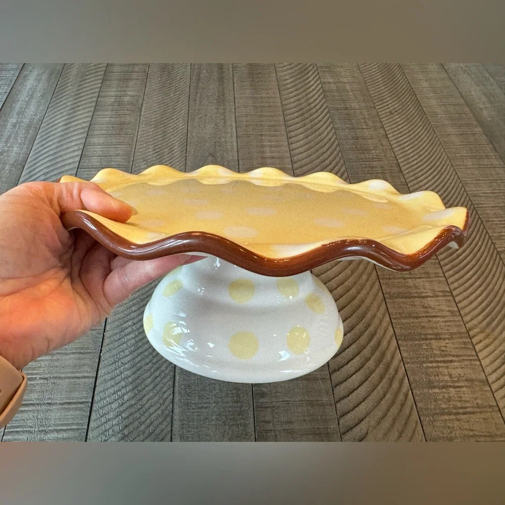 Paula Deen - Dot Crazy Yellow & White Handpainted Cake - Dessert Stand